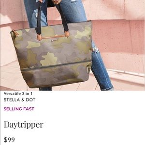 Stella and Dot Daytripper expandable camo bag